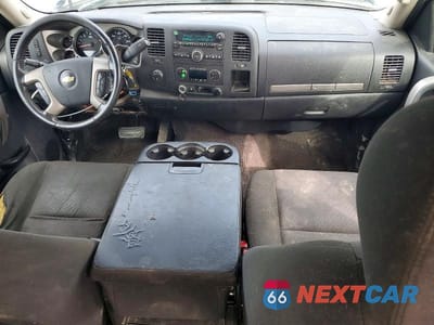 Zdjęcie 8 z 12 samochodu: 2011 CHEVROLET SILVERADO K1500 LT VIN:3GCPKSE30BG309540 - miniatura