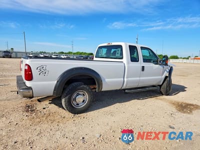 Trzecie zdjęcie samochodu z tyłu: 2011 FORD F250 SUPER DUTY VIN:1FT7X2B63BEB73122 - miniatura