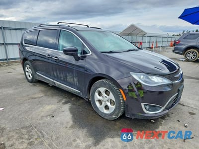 Czwarte zdjęcie samochodu z boku: 2017 CHRYSLER PACIFICA VIN:2C4RC1EG9HR653664 - miniatura
