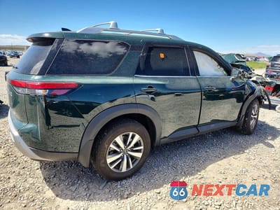Trzecie zdjęcie samochodu z tyłu: 2024 NISSAN PATHFINDER SL VIN:5N1DR3CC6RC254253 - miniatura