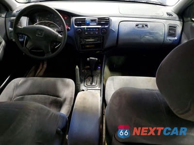 Zdjęcie 8 z 12 samochodu: 1999 HONDA ACCORD EX VIN:1HGCG5652XA099807 - miniatura