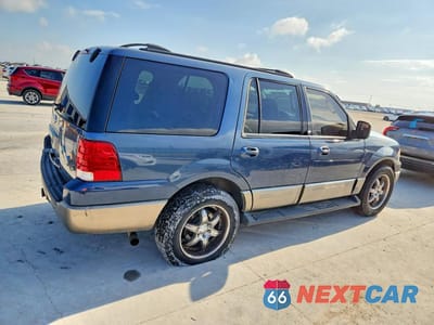 Trzecie zdjęcie samochodu z tyłu: 2003 FORD EXPEDITION XLT VIN:1FMRU15W03LB90749 - miniatura