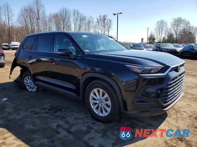 Czwarte zdjęcie samochodu z boku: 2025 TOYOTA GRAND HIGHLANDER XLE VIN:5TDAAAB57SS087783 - miniatura