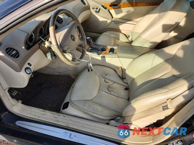 Zdjęcie 7 z 12 samochodu: 2004 MERCEDES-BENZ SL 500 VIN:WDBSK75F44F085807 - miniatura