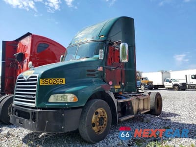 Drugie zdjęcie samochodu z przodu: 2016 MACK 600 CXU600 VIN:1M1AW01X9GM008504 - miniatura