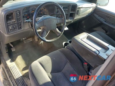 Zdjęcie 8 z 12 samochodu: 2005 CHEVROLET SILVERADO K1500 VIN:2GCEK13T051200352 - miniatura