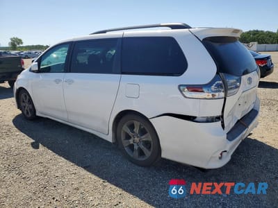 Drugie zdjęcie samochodu z przodu: 2016 TOYOTA SIENNA LE 8-PASSENGER VIN:5TDXK3DC4GS742181 - miniatura