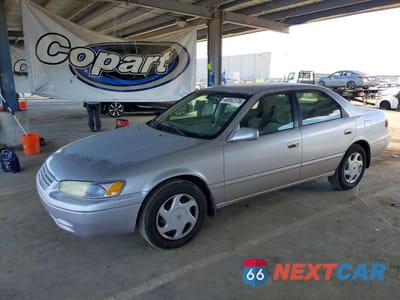 1997 TOYOTA CAMRY LE V6 JT2BF22K3V0010166 - główne zdjęcie licytacji z USA - miniatura