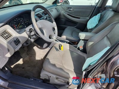 Zdjęcie 7 z 12 samochodu: 2000 HONDA ACCORD EX VIN:1HGCG1654YA045838 - miniatura