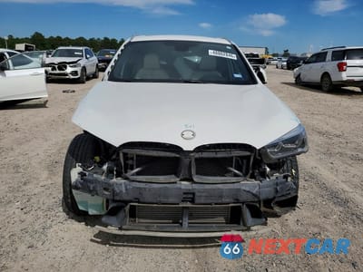 Piąte zdjęcie samochodu w środku: 2018 BMW X1 SDRIVE28I VIN:WBXHU7C30J5H43483 - miniatura