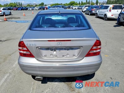 Zdjęcie 6 z 12 samochodu: 2006 MERCEDES-BENZ C 230 VIN:WDBRF52H26A849246 - miniatura