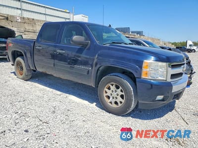 Czwarte zdjęcie samochodu z boku: 2007 CHEVROLET SILVERADO K1500 CREW CAB VIN:3GCEK13357G549159 - miniatura