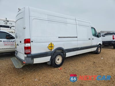 Trzecie zdjęcie samochodu z tyłu: 2012 MERCEDES-BENZ SPRINTER 2500 VIN:WD3PE8CB5C5709732 - miniatura