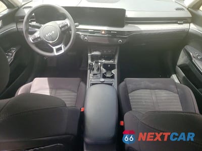 Zdjęcie 8 z 12 samochodu: 2025 KIA K5 LXS VIN:KNAG24J72S5357212 - miniatura