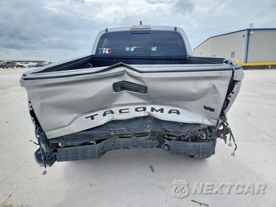 Zdjęcie 6 z 12 samochodu: 2023 TOYOTA TACOMA TRD OFF-ROAD VIN:3TMCZ5AN4PM584730 - miniatura