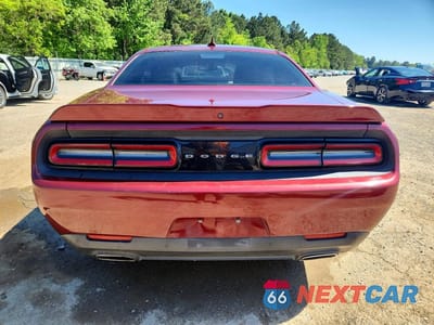 Zdjęcie 6 z 13 samochodu: 2019 DODGE CHALLENGER SXT VIN:2C3CDZAG7KH503657 - miniatura