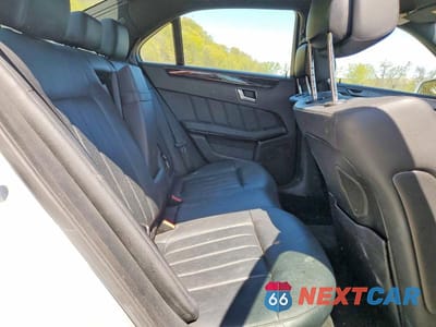 Zdjęcie 10 z 12 samochodu: 2013 MERCEDES-BENZ E 550 4MATIC VIN:WDDHF9BB4DA703417 - miniatura