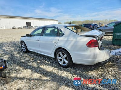 Drugie zdjęcie samochodu z przodu: 2015 VOLKSWAGEN PASSAT SE VIN:1VWBV7A38FC045476 - miniatura