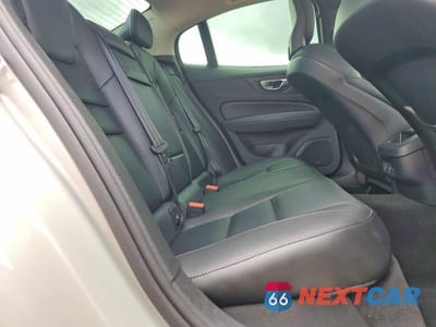Zdjęcie 10 z 12 samochodu: 2019 VOLVO S60 T6 MOMENTUM VIN:7JRA22TK7KG003545 - miniatura