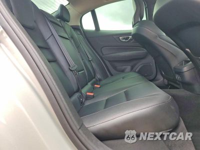 Zdjęcie 10 z 12 samochodu: 2019 VOLVO S60 T6 MOMENTUM VIN:7JRA22TK7KG003545 - miniatura