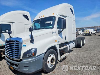 Drugie zdjęcie samochodu z przodu: 2015 FREIGHTLINER CASCADIA 125 SEMI TRUCK VIN:1FUJGLD67FLGJ1338 - miniatura
