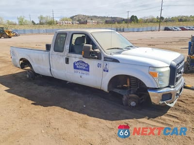 Czwarte zdjęcie samochodu z boku: 2014 FORD F250 SUPER DUTY VIN:1FT7X2B64EEA03632 - miniatura