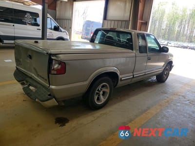 Trzecie zdjęcie samochodu z tyłu: 2000 CHEVROLET S TRUCK S10 VIN:1GCCS19W3Y8286119 - miniatura