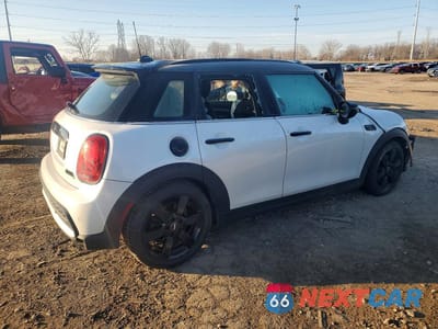 Trzecie zdjęcie samochodu z tyłu: 2024 MINI COOPER S VIN:WMW53DK05R2U64241 - miniatura