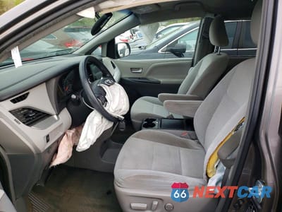 Zdjęcie 7 z 13 samochodu: 2016 TOYOTA SIENNA LE 8-PASSENGER VIN:5TDKK3DC2GS713871 - miniatura