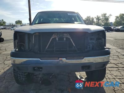 Piąte zdjęcie samochodu w środku: 2003 CHEVROLET SILVERADO K1500 HEAVY DUTY VIN:1GCGK13U43F117238 - miniatura