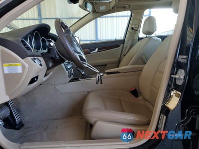 Zdjęcie 7 z 12 samochodu: 2013 MERCEDES-BENZ C 300 4MATIC VIN:WDDGF8AB1DR292535 - miniatura