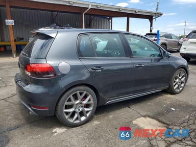 Trzecie zdjęcie samochodu z tyłu: 2013 VOLKSWAGEN GTI VIN:WVWHV7AJ3DW136744 - miniatura