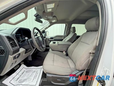 Piąte zdjęcie samochodu w środku: 2020 FORD F150 SUPERCREW VIN:1FTEW1E50LKD50834 - miniatura