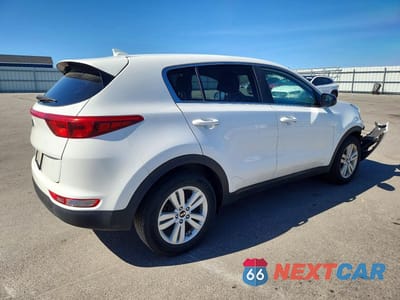 Trzecie zdjęcie samochodu z tyłu: 2018 KIA SPORTAGE LX VIN:KNDPM3AC6J7445171 - miniatura