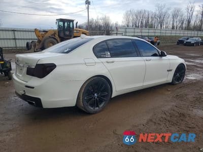 Trzecie zdjęcie samochodu z tyłu: 2014 BMW 750 LI VIN:WBAYE8C59ED135551 - miniatura