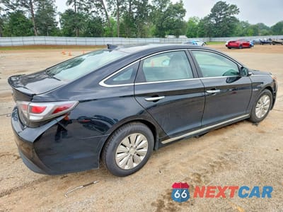 Trzecie zdjęcie samochodu z tyłu: 2017 HYUNDAI SONATA HYBRID SE VIN:KMHE24L10HA045727 - miniatura