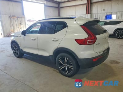 Drugie zdjęcie samochodu z przodu: 2023 VOLVO XC40 PLUS VIN:YV4L12UL0P2944239 - miniatura