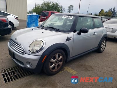 2010 MINI COOPER WMWMF3C51ATZ62569 - główne zdjęcie licytacji z USA - miniatura