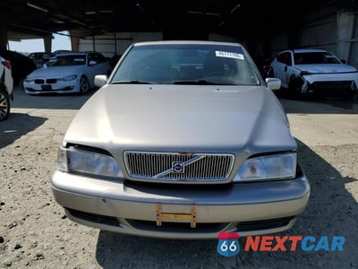 Piąte zdjęcie samochodu w środku: 1999 VOLVO S70 VIN:YV1LS55A9X1597945 - miniatura