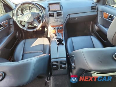 Zdjęcie 8 z 11 samochodu: 2010 MERCEDES-BENZ C 300 4MATIC VIN:WDDGF8BB8AF402055 - miniatura