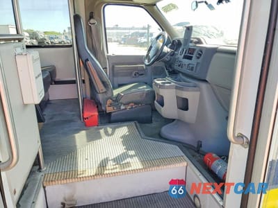 Piąte zdjęcie samochodu w środku: 2012 FORD ECONOLINE VIN:1FDEE3FL3CDA82566 - miniatura