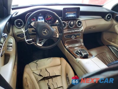 Zdjęcie 8 z 12 samochodu: 2016 MERCEDES-BENZ C 300 VIN:WDDWF4JB7GR159805 - miniatura