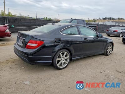 Trzecie zdjęcie samochodu z tyłu: 2013 MERCEDES-BENZ C 250 VIN:WDDGJ4HB1DG010998 - miniatura