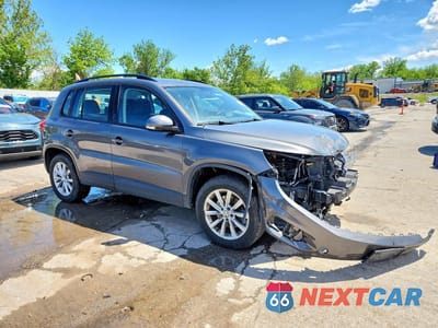 Czwarte zdjęcie samochodu z boku: 2018 VOLKSWAGEN TIGUAN LIMITED VIN:WVGAV7AX1JK000326 - miniatura