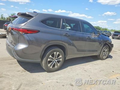 Trzecie zdjęcie samochodu z tyłu: 2023 TOYOTA HIGHLANDER XLE VIN:5TDKDRAH1PS038107 - miniatura