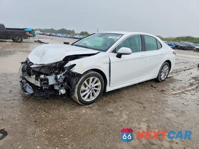 2022 TOYOTA CAMRY LE 4T1C11AK2NU060079 - główne zdjęcie licytacji z USA - miniatura