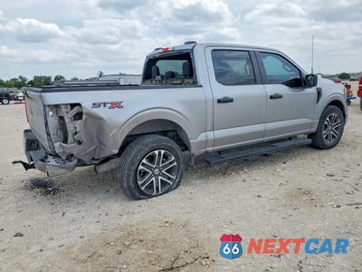 Trzecie zdjęcie samochodu z tyłu: 2023 FORD F150 SUPERCREW VIN:1FTEW1CP5PKD64741 - miniatura