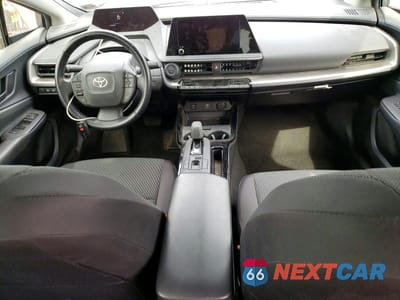 Zdjęcie 8 z 12 samochodu: 2023 TOYOTA PRIUS LE VIN:JTDACAAU7P3005742 - miniatura