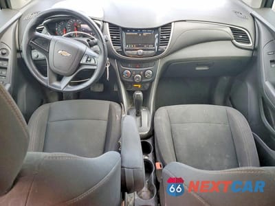 Zdjęcie 8 z 13 samochodu: 2019 CHEVROLET TRAX LS VIN:3GNCJNSB0KL259834 - miniatura