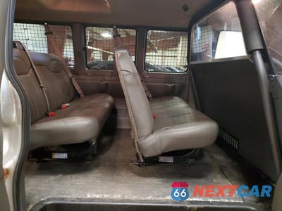 Zdjęcie 11 z 13 samochodu: 2021 CHEVROLET EXPRESS G3500 LS 6.6L V-8 PASSENGER VIN:1GAZGNF76M1245298 - miniatura